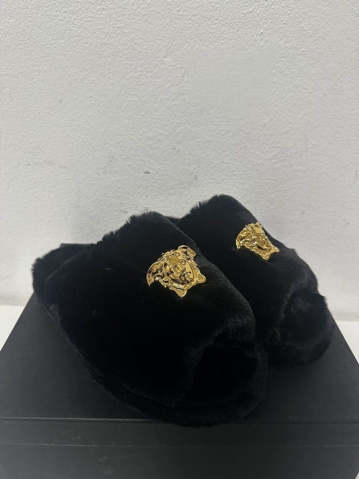 Versace Versace Medusa Black Faux Fur Slippers Size US 7 / IT 37 - 1 Thumbnail