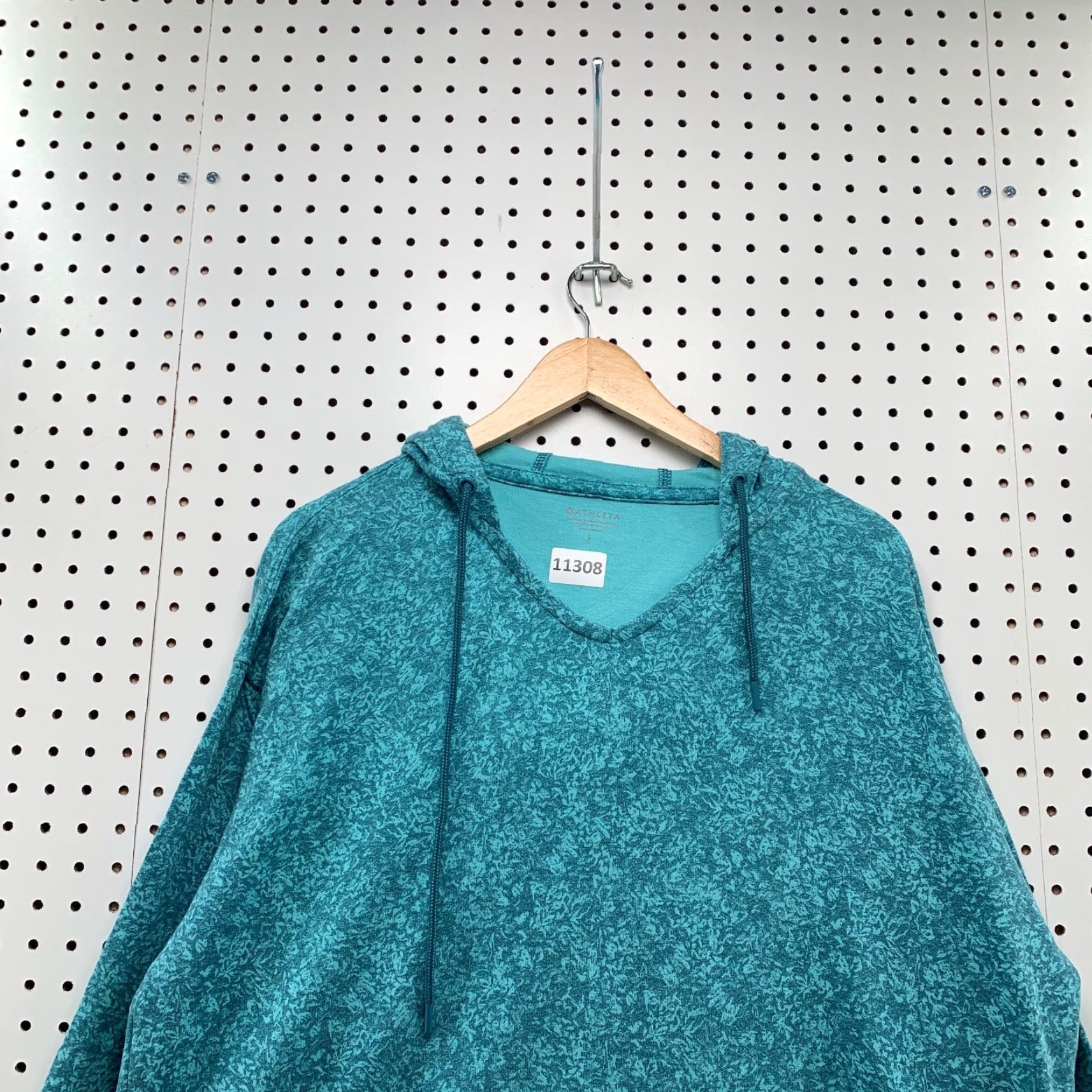 Athleta Athleta Hoodie Sweatshirt Womens Large Green Floral V Neck Pullover 24.5x29 Size L / US 10 / IT 46 - 2 Thumbnail