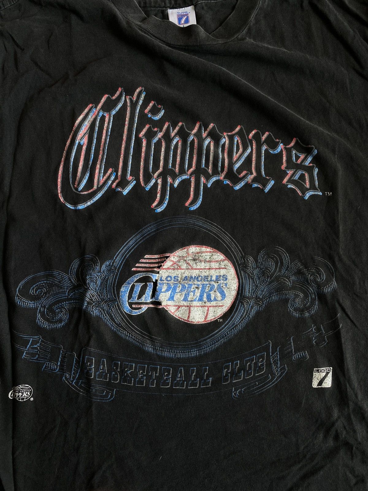 Vintage LA Clippers Basketball Club Fader Tee Size US L / EU 52-54 / 3 - 1 Thumbnail