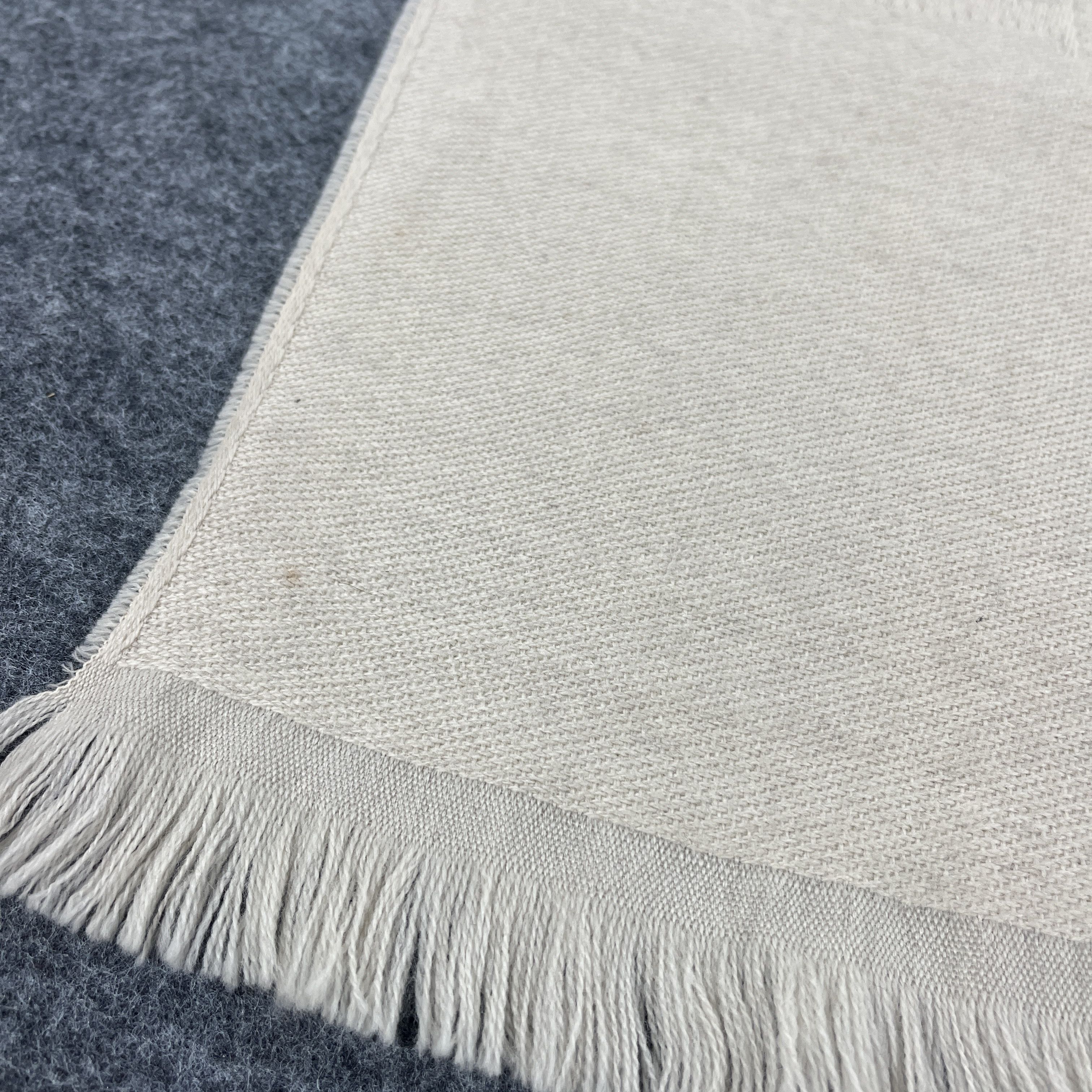 Emporio Armani Emporio Armani Scarf / Muffler / Neckwear T866 Size ONE SIZE - 9 Thumbnail