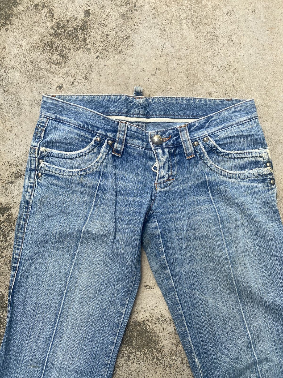 Designer × Dsquared2 × If Six Was Nine Flare Jeans Dsquared2 Faded Blue Low Rise Size US 31 - 8 Thumbnail
