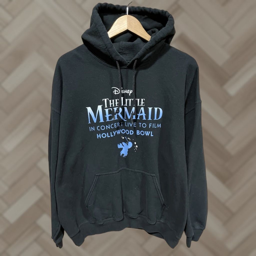 Vintage VINTAGE Little Mermaid Hollywood Bowl Concert Hoodie XL 2016 Unisex Adults Mermaid Black Pullover Sweatshirt 26” Pit to Pit 28” Length Size US XL / EU 56 / 4 - 1 Thumbnail