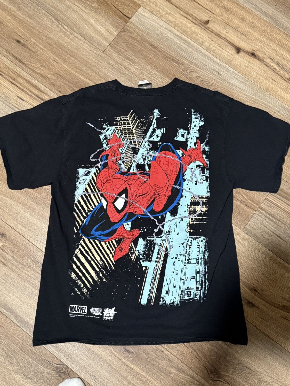 Huf × Marvel Comics Huf x Spiderman “Hangin’ out” Tee Size US L / EU 52-54 / 3 - 1 Thumbnail