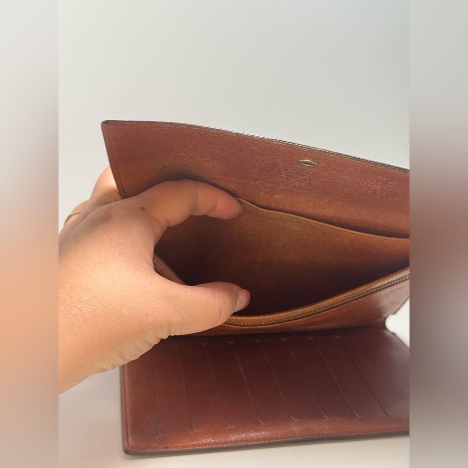 Louis Vuitton Louis Vuitton Trifold Pochette Passport Holder Wallet Size ONE SIZE - 11 Thumbnail