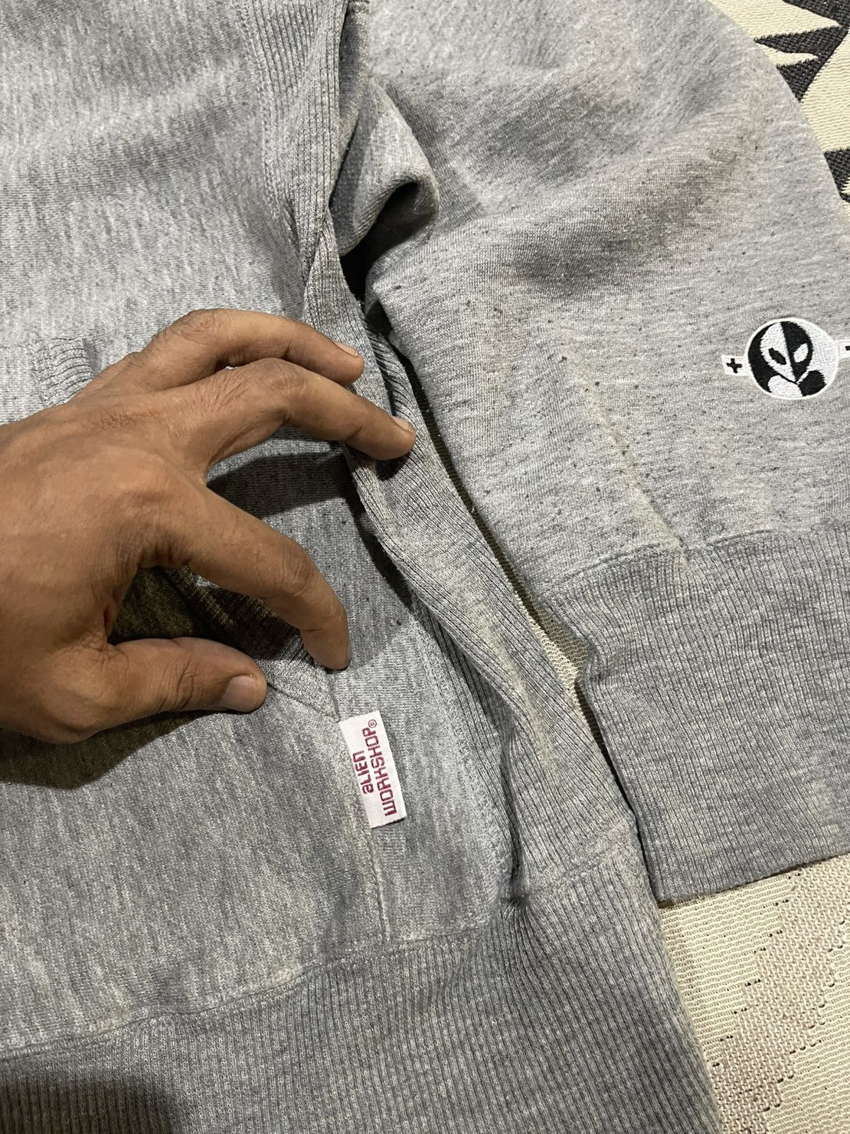 Alien Workshop 90s ALIEN WORKSHOP SMALL LOGO SLEEVE PULLOVER HOODIE Size US M / EU 48-50 / 2 - 7 Thumbnail