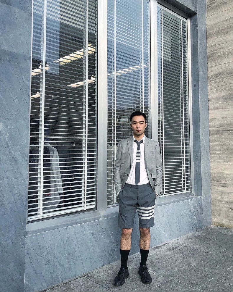 Thom Browne Thom Browne size2 Light gray plain weave suit Size 38S - 8 Thumbnail