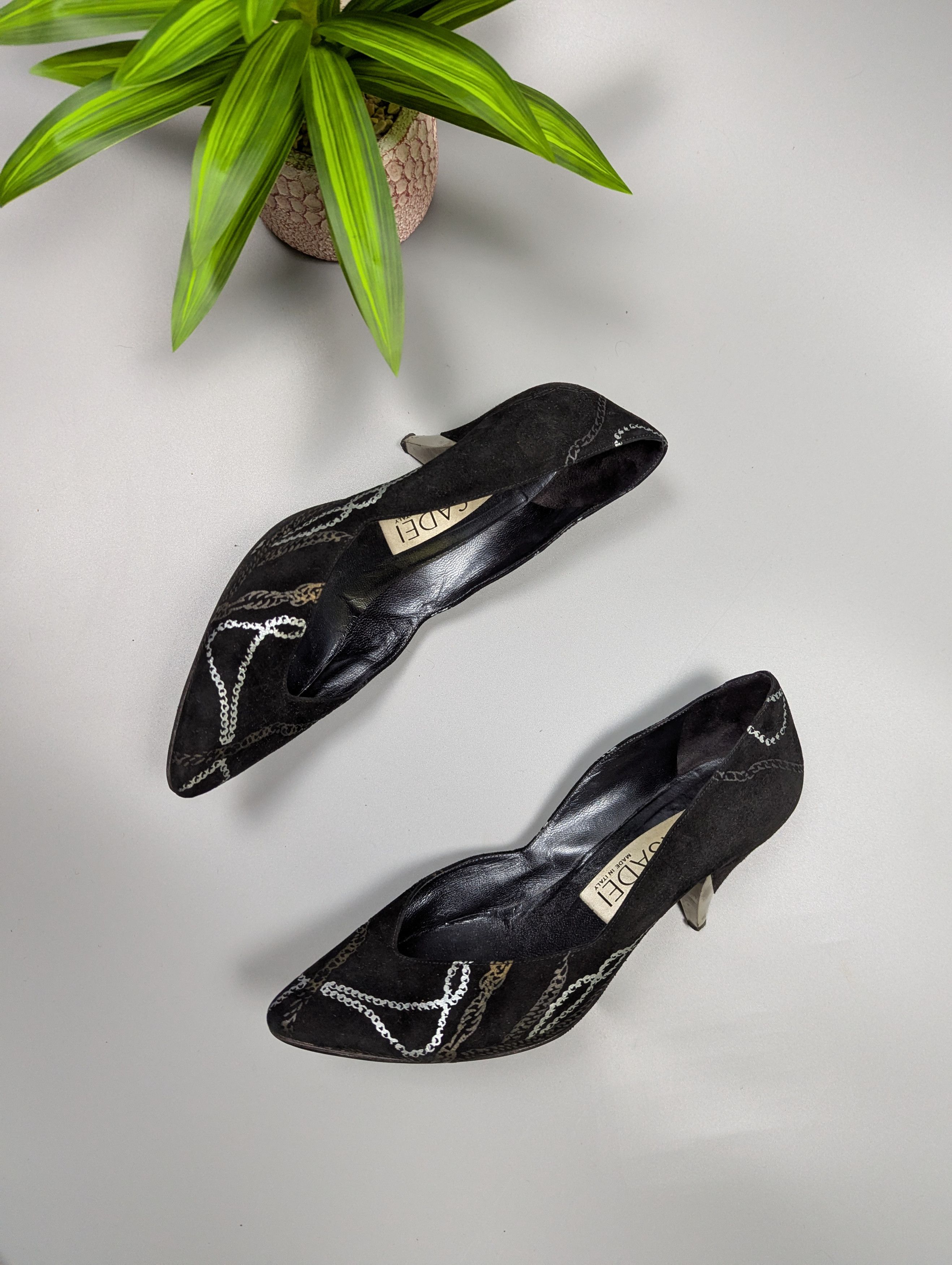 Casadei Casadei Vintage Black Suede Pumps Chain Pattern Metal Heel Size US 9 / IT 39 - 3 Thumbnail