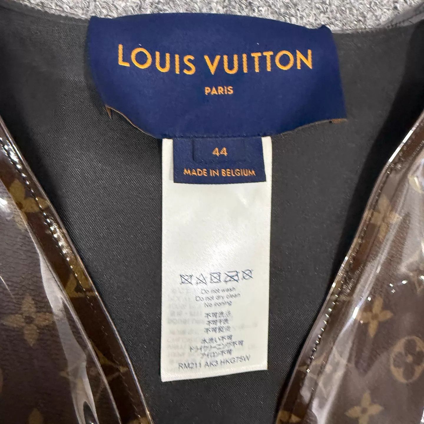 Louis Vuitton LV Monogram Inflatable Vest Unused Size 44 Size US S / EU 44-46 / 1 - 4 Thumbnail