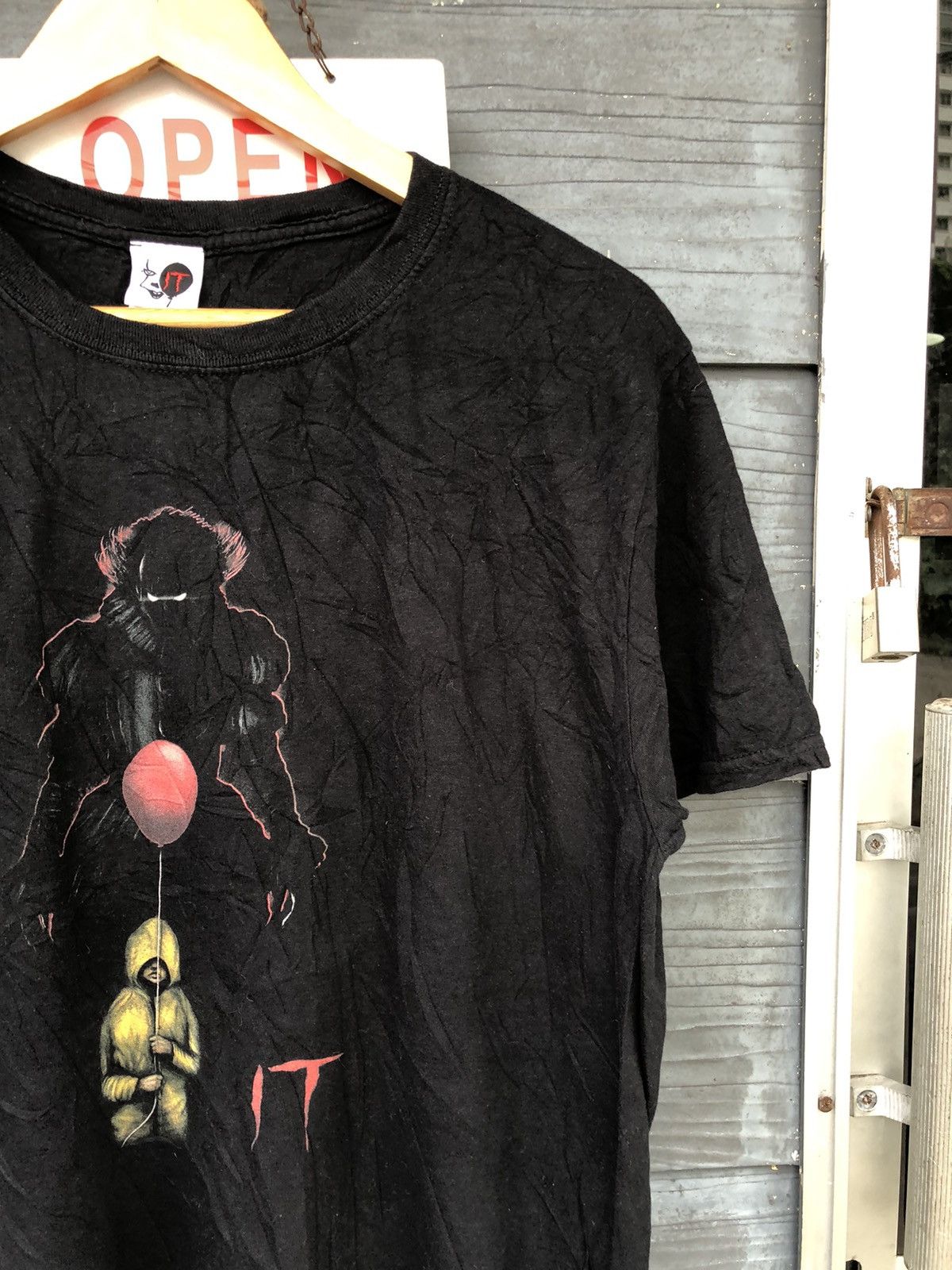 Vintage 🔥Vintage RARE🔥Steal Horror IT Movie Pennywise Tee Size US L / EU 52-54 / 3 - 3 Thumbnail