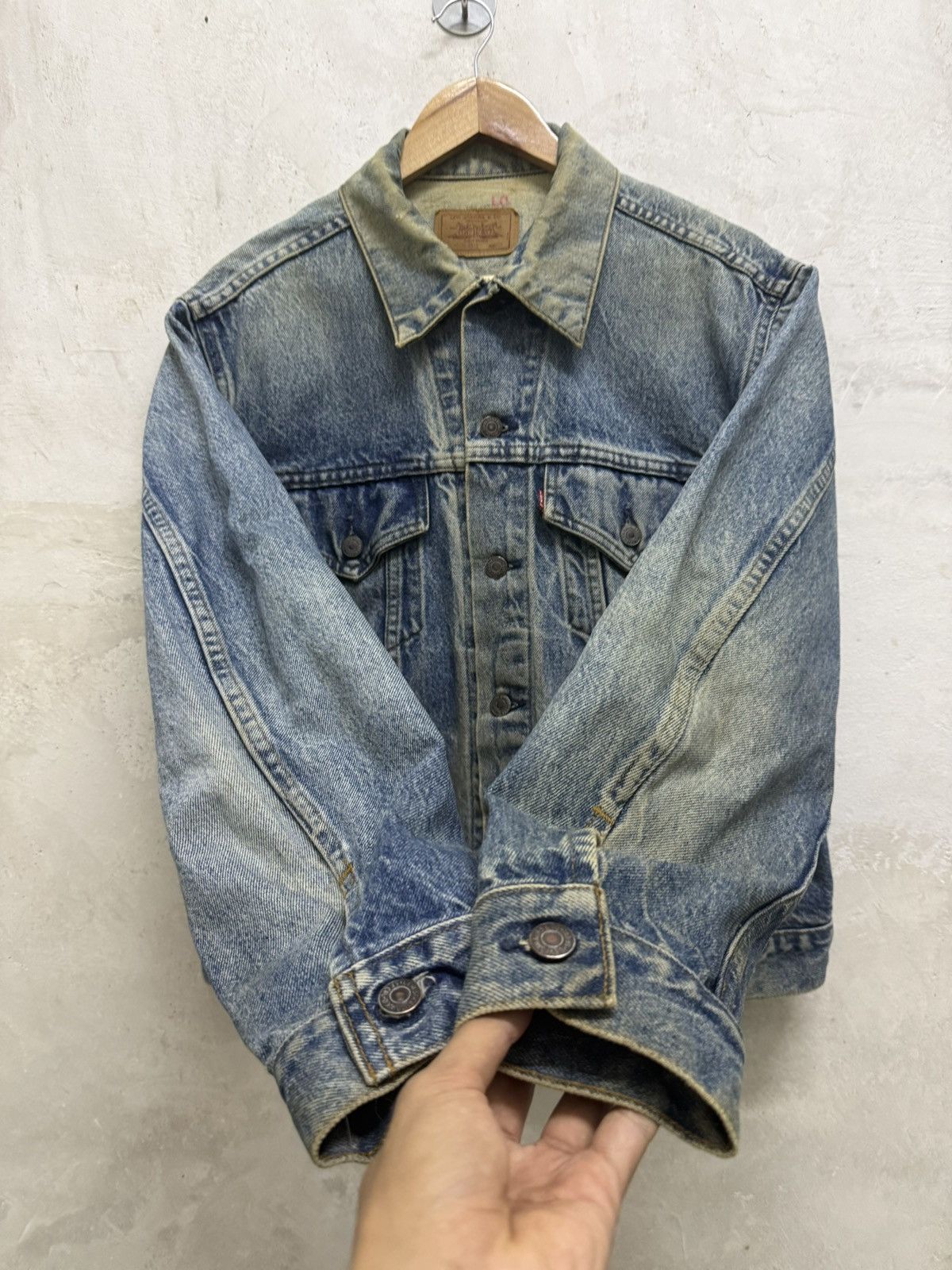 Levi's Vintage Levis Men’s 70506-0216 Denim Trucker Jacket Size US S / EU 44-46 / 1 - 3 Thumbnail