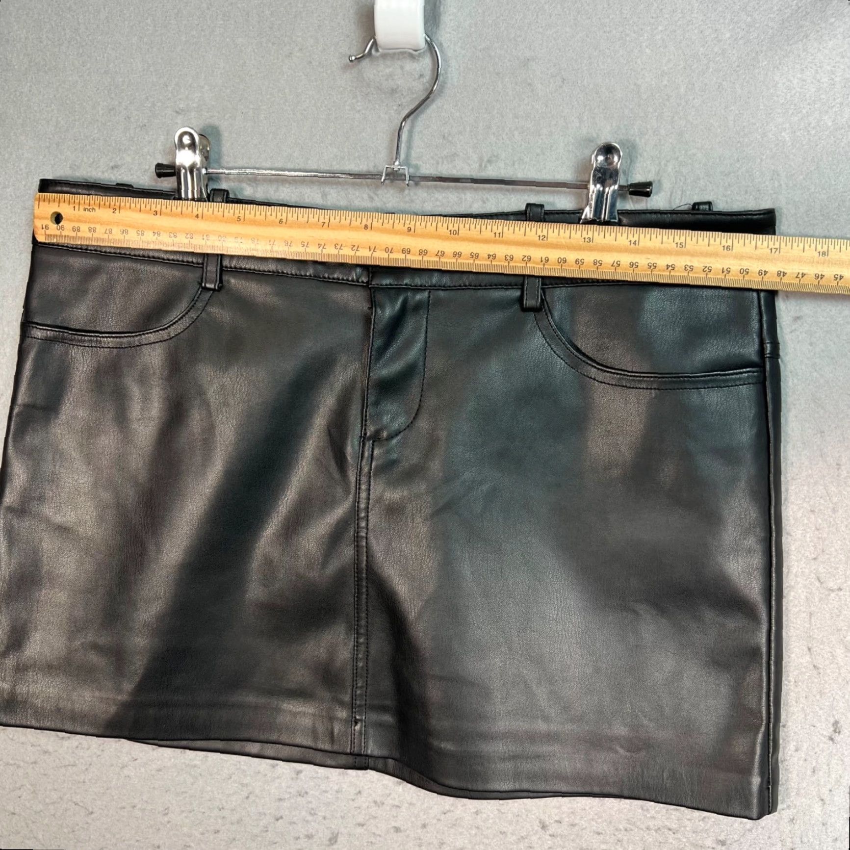 Mango Mango Black Faux Leather Mini Skirt Womens Size Medium Size 32" / US 10 / IT 46 - 5 Thumbnail