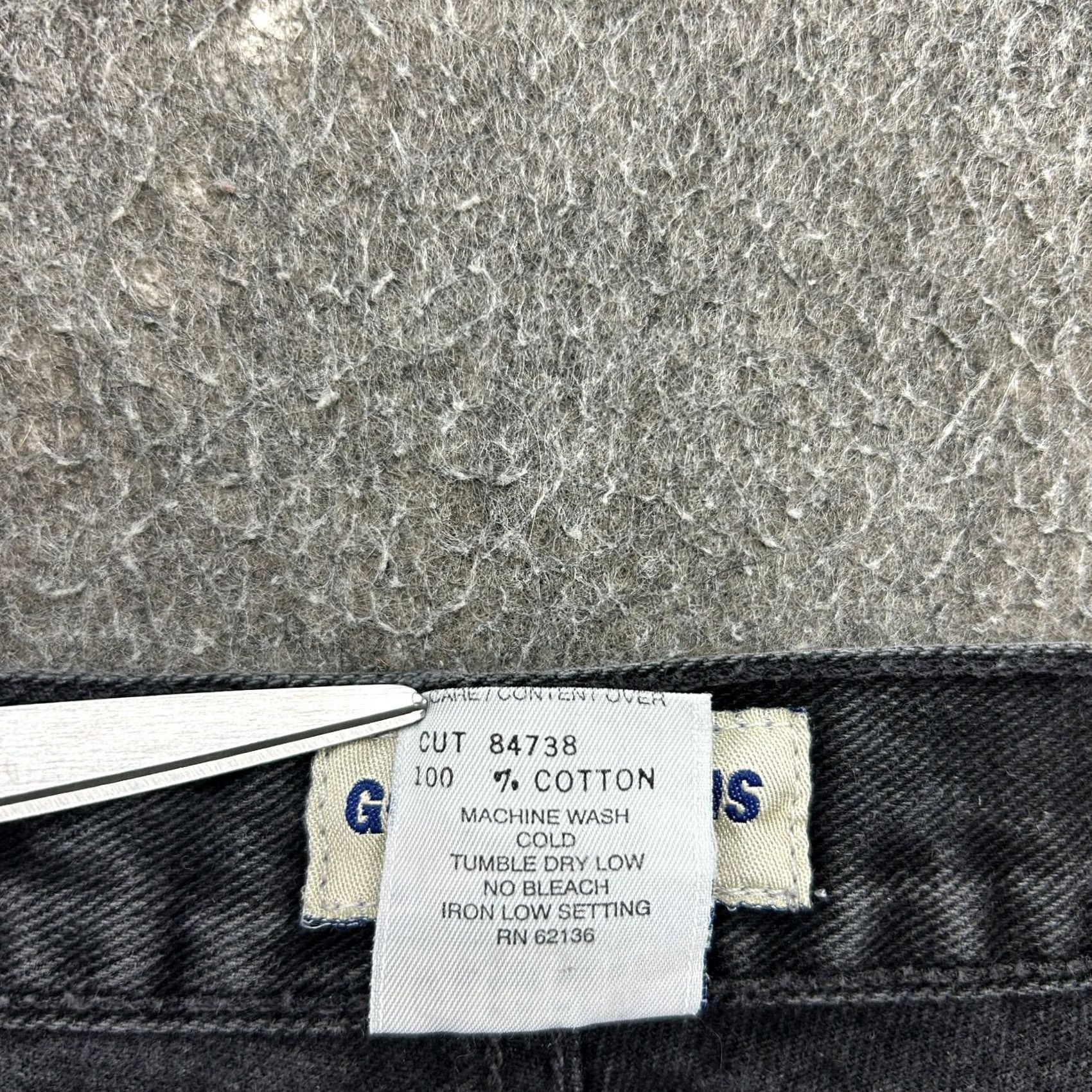 Guess GUESS Jeans Mens 34x34 Black Relaxed Straight Dark Wash Cotton Denim 90s Casual Womens? Mens Size US 34 / EU 50 - 7 Thumbnail