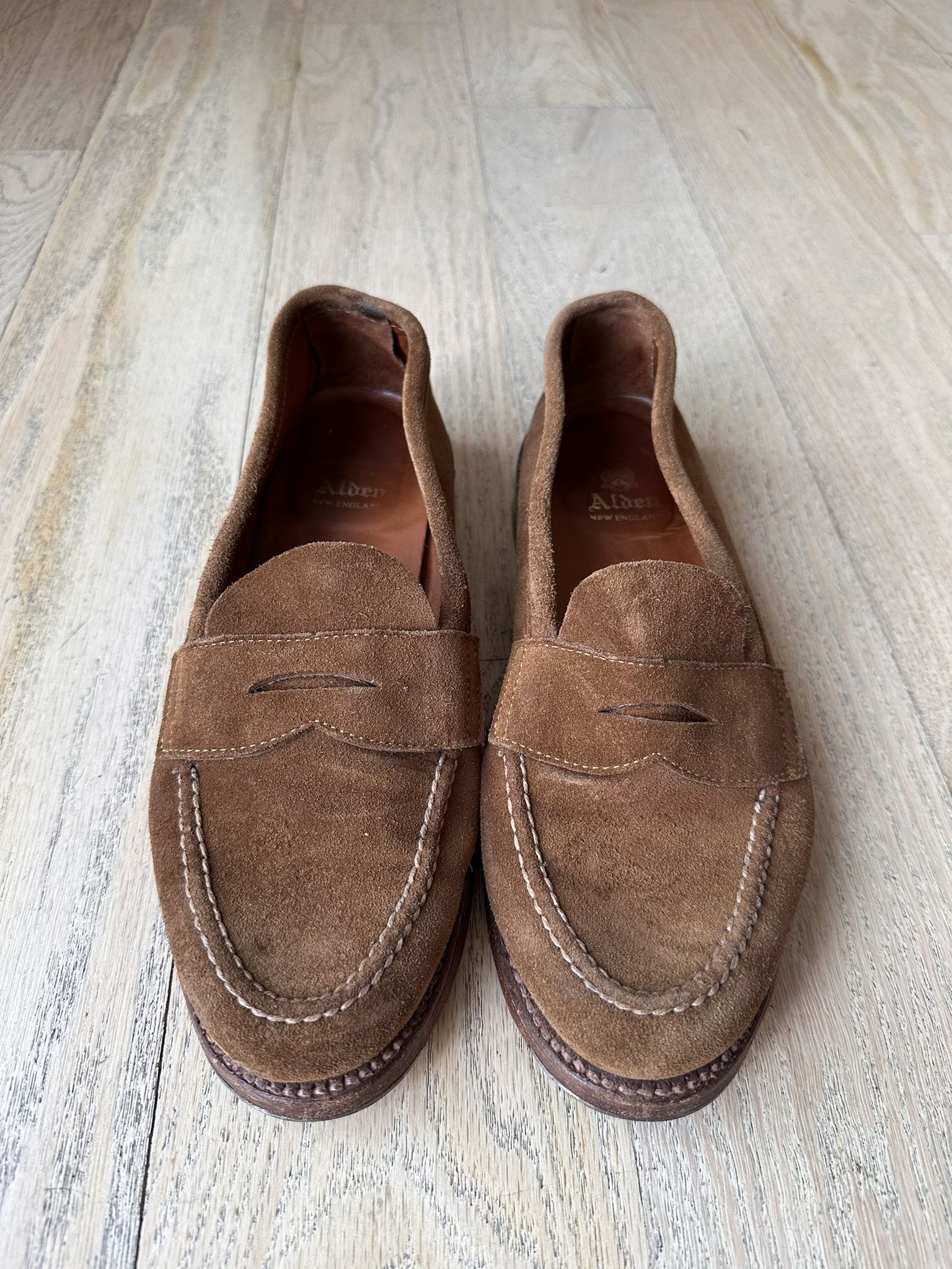 Alden 6245F 7D suède brown 6245F - Unlined Leisure Hand Sewn in Brown Suede – ALDEN SHOES