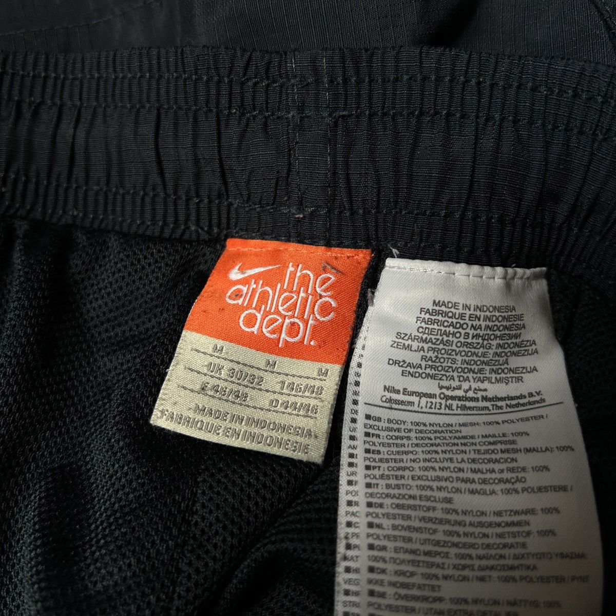Nike × Vintage Vintage Nike trackpants nylon baggy y2k navy Size US 32 / EU 48 - 8 Thumbnail