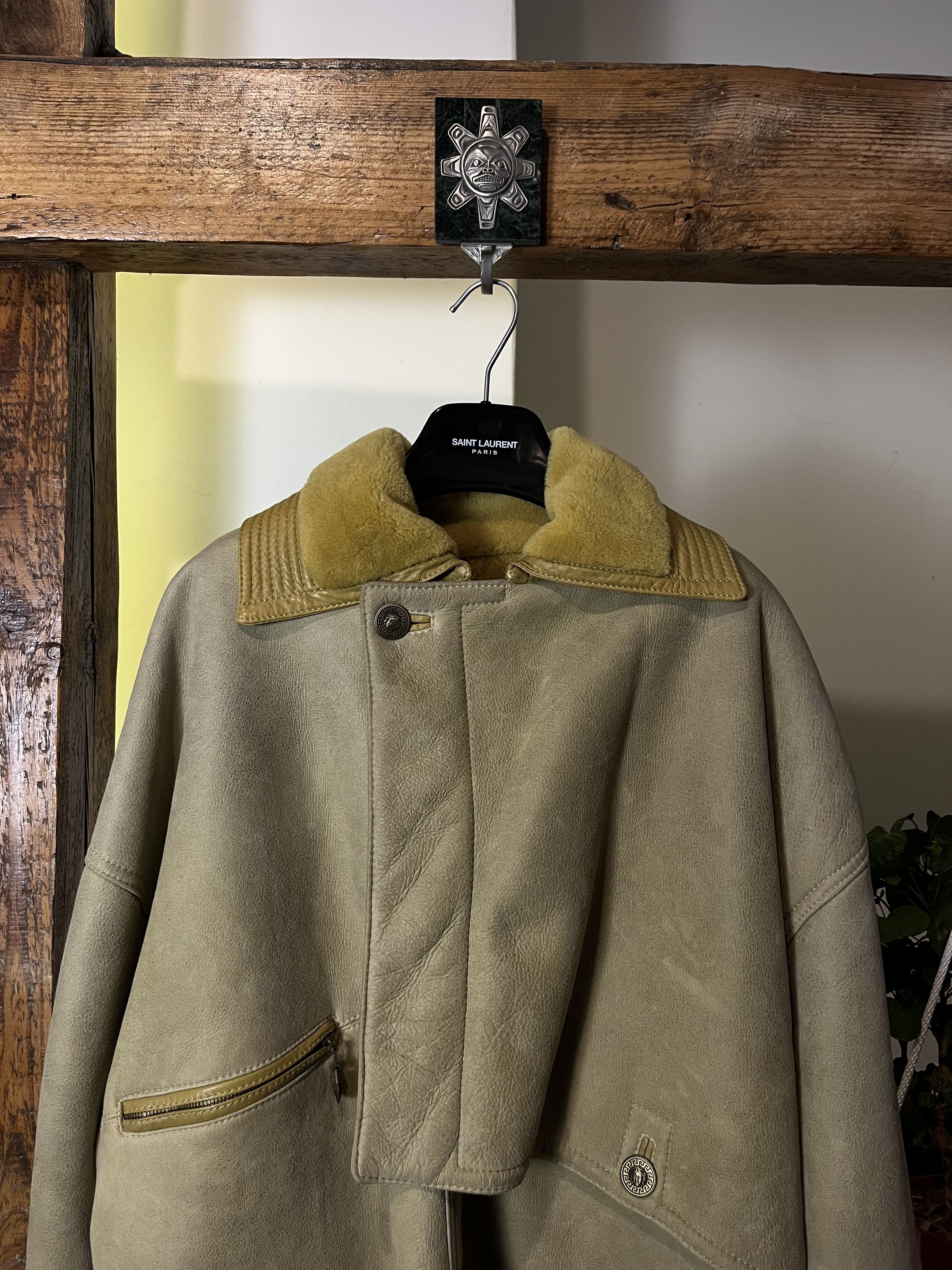 Versace × Vintage Runway 80s Gianni Versace Shearling Jacket Vintage Size XL / US 12-14 / IT 48-50 - 3 Thumbnail