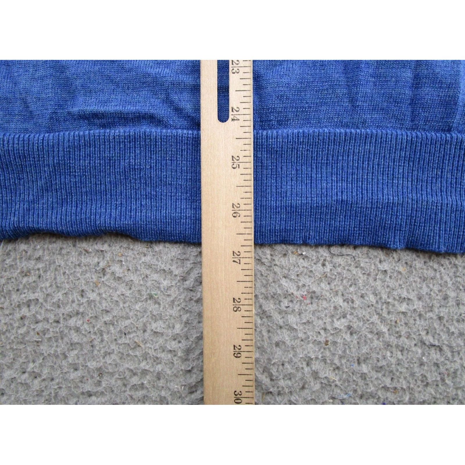 Gap Gap Blue V-Neck 100% Italian Merino Wool Sweater L Vintage Y2K Pullover Knit Mens Skein Size US L / EU 52-54 / 3 - 6 Thumbnail