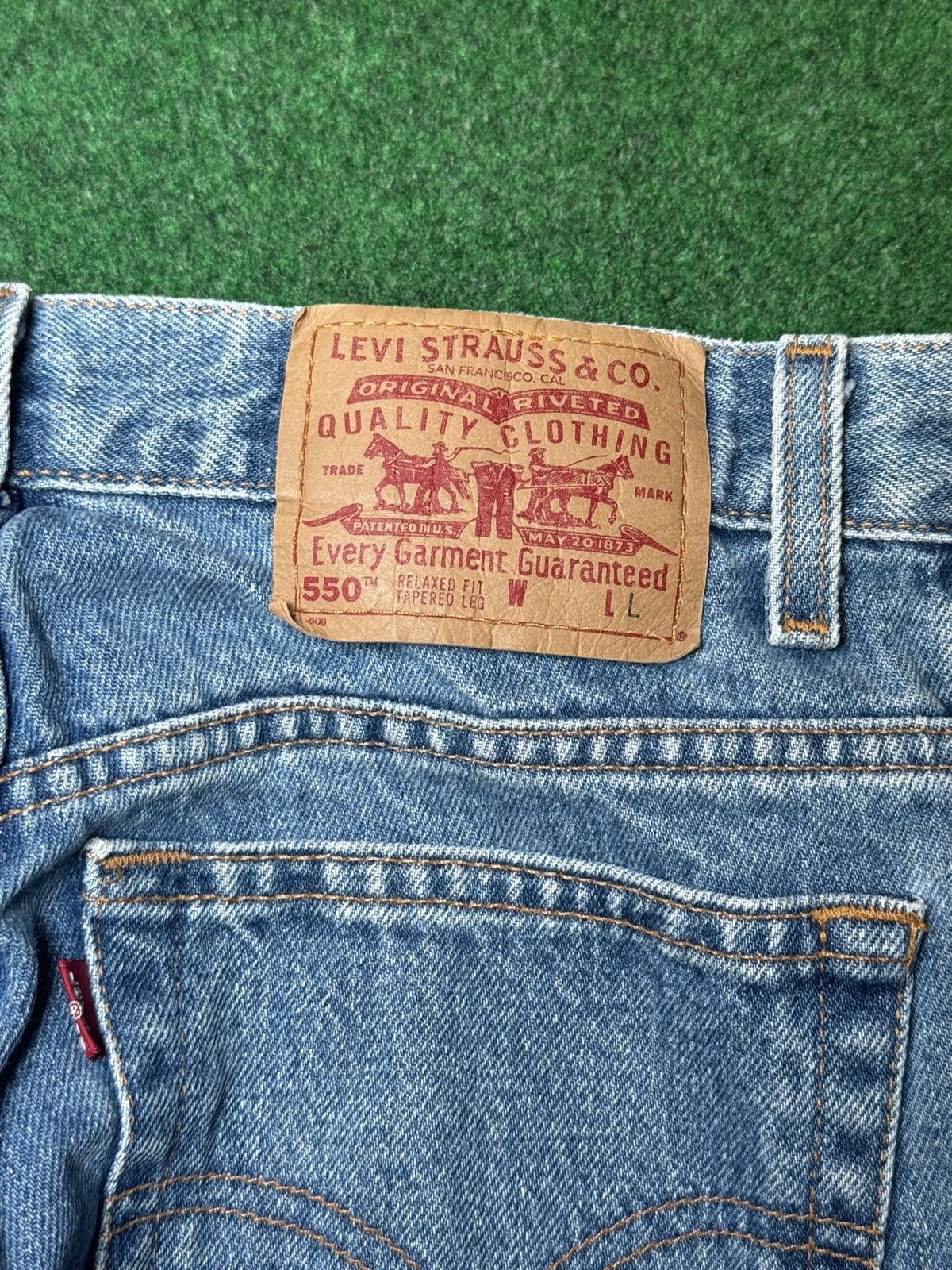 Levi's Vintage Clothing Vtg 90s Y2K Levi’s 550 Relaxed Fit Taper Light Wash Jeans Size 30" / US 8 / IT 44 - 3 Thumbnail