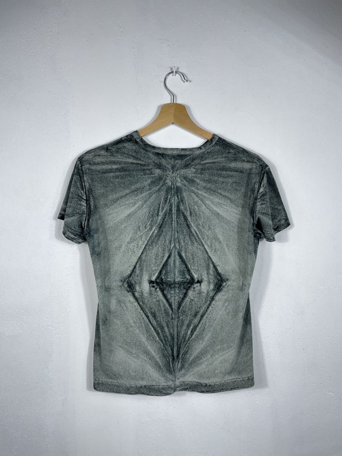 Issey Miyake Issey Miyake Vintage 90s T-shirt Asymmetrical Print Abstract Size M / US 6-8 / IT 42-44 - 4 Thumbnail
