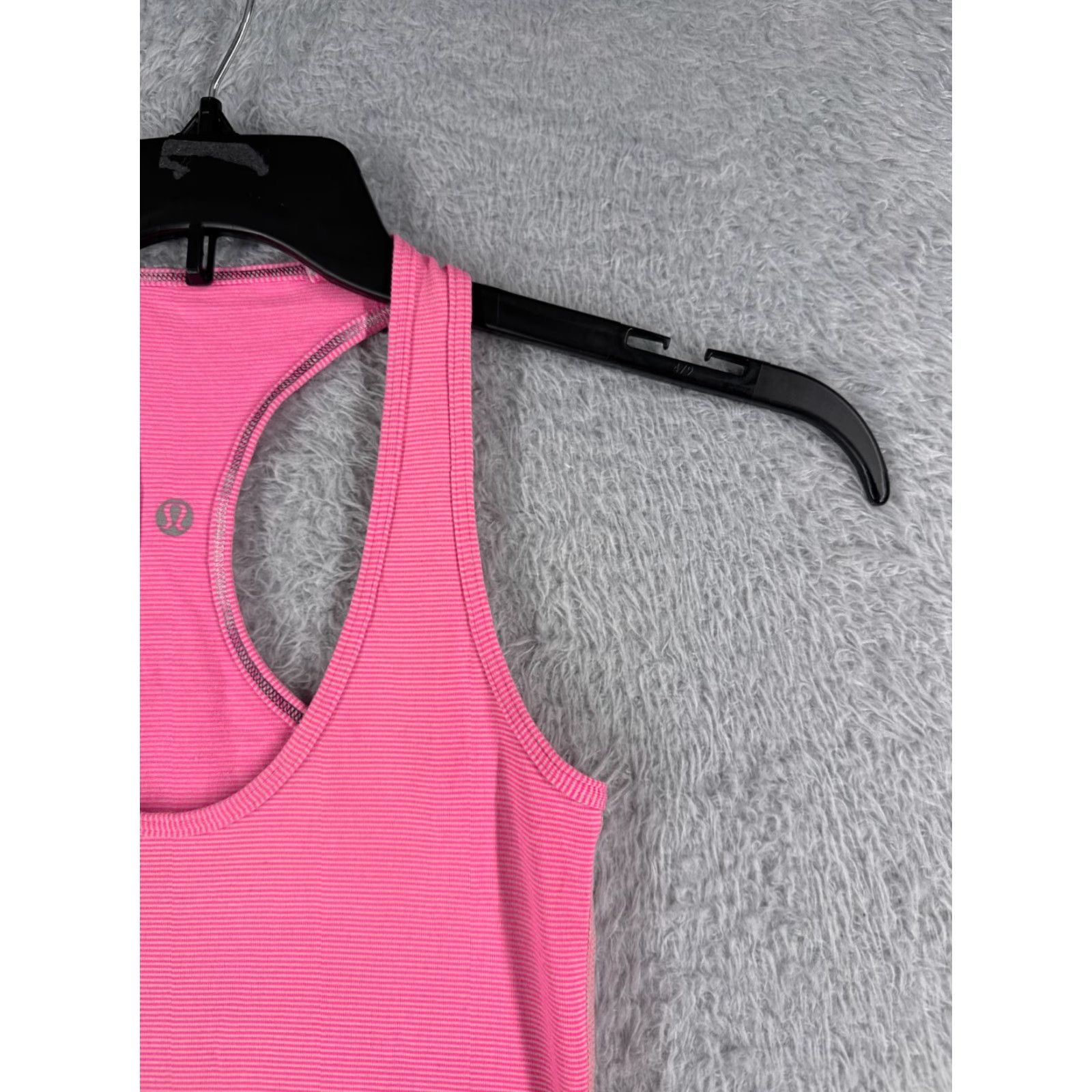 Lululemon Lululemon Women Shirt 2 Pink Stripe Racerback Gym Running Yoga Luon Sleeveless Casual Shirt Womens Shirt Size XS / US 0-2 / IT 36-38 - 2 Thumbnail