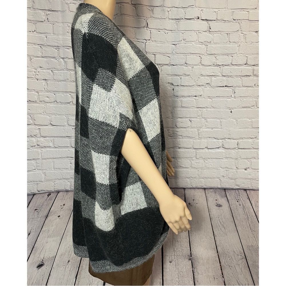 Banana Republic New Banana Republic Plaid Buffalo Sweater Cape Size XS/S Size S / US 4 / IT 40 - 4 Thumbnail
