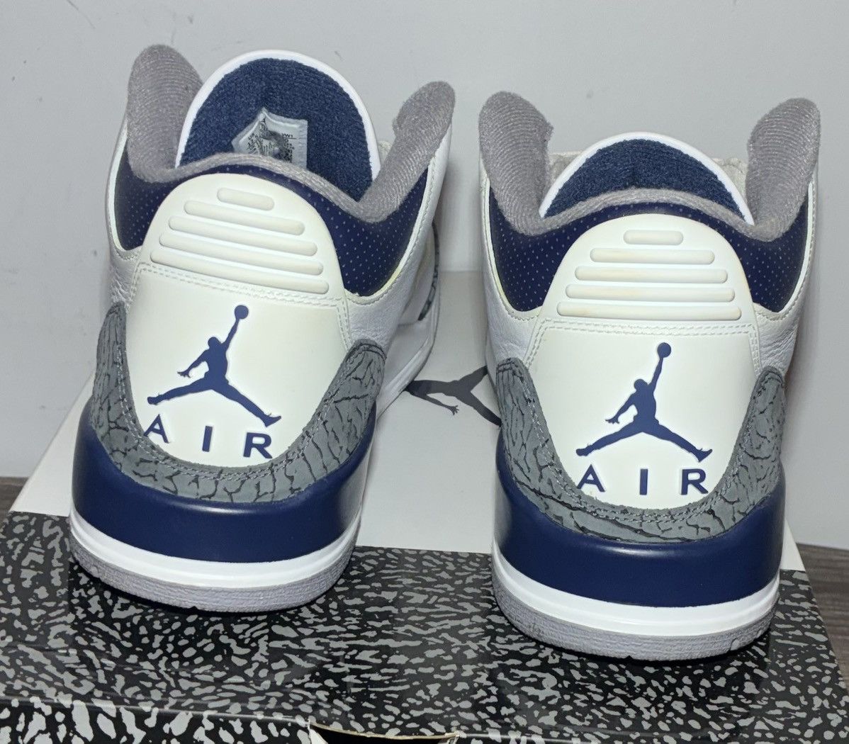 Jordan Brand Size 12.5 - Air Jordan 3 Retro Midnight Navy Size US 12.5 / EU 45-46 - 5 Thumbnail
