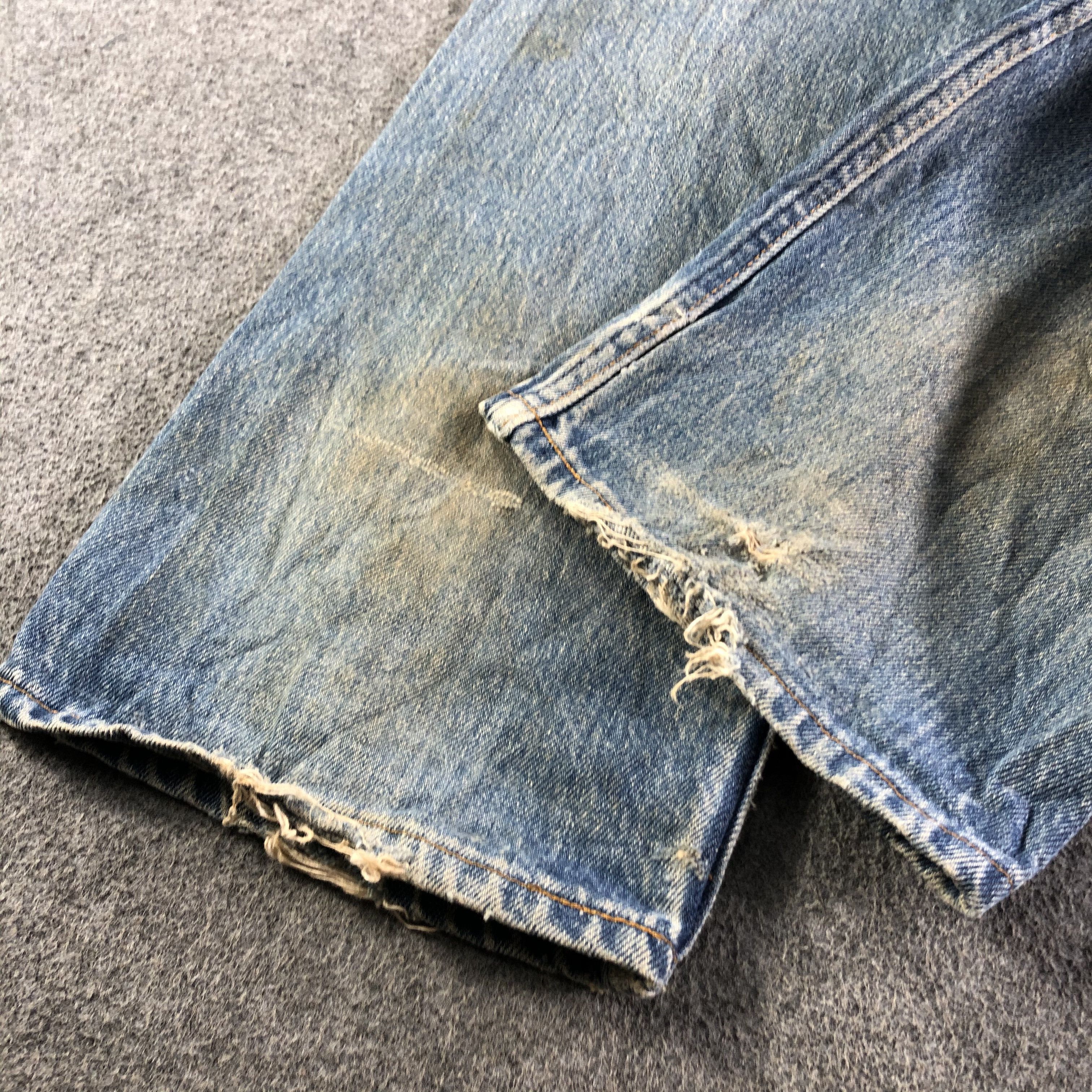 Levi's Vintage Levis 501 Jeans-J3598 Size US 35 - 6 Thumbnail