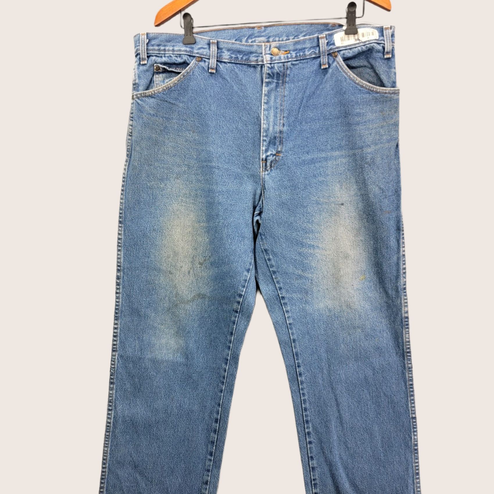 Dickies Dickies Jeans Mens 38x34 Light Wash Regular Fit Straight leg Denim 5-Pocket Workwear Pants, Blue, Cotton, Regular Rise Mens Size US 38 / EU 54 - 1 Thumbnail