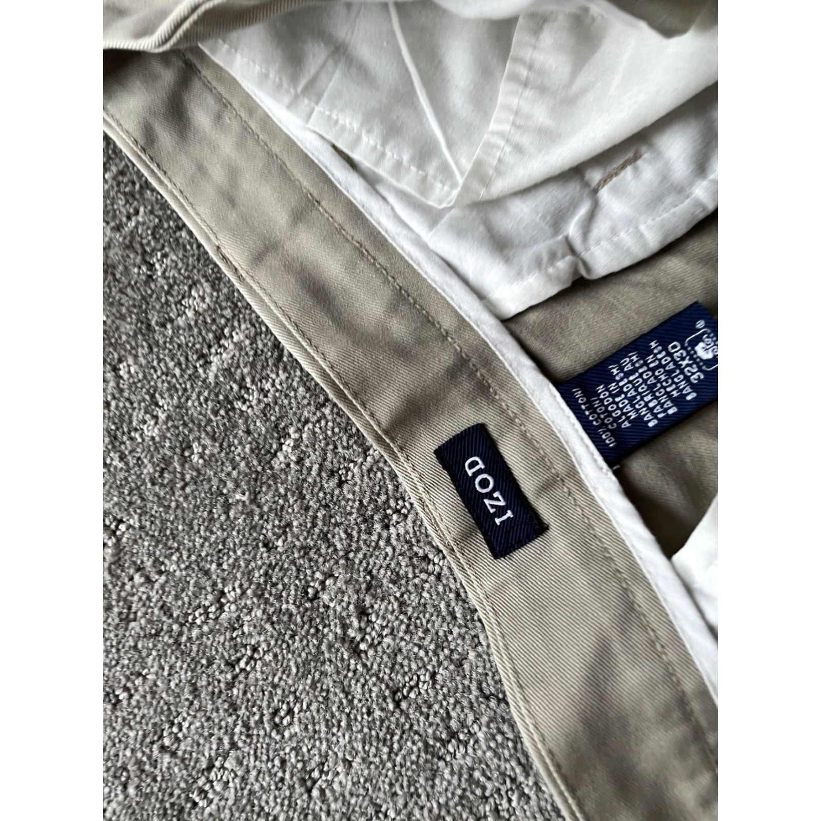 Izod VINTAGE IZOD Chino Pants Men 32x30 Beige Cotton No-Iron Pleated 5-Pocket Belt Loops 30 Inseam, Classic Fit Mens Size US 32 / EU 48 - 5 Thumbnail