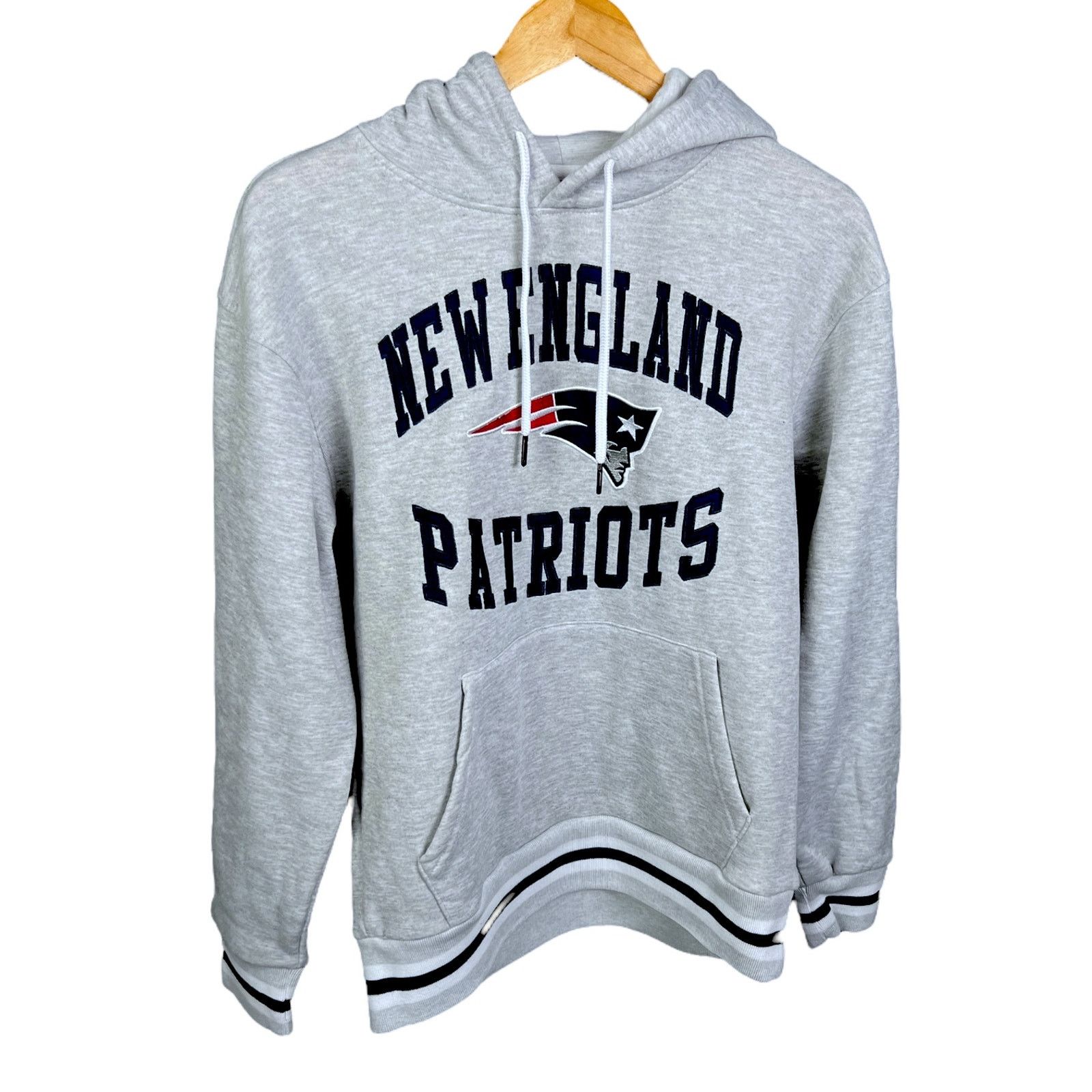 NFL New England Patriots Men's Small Cuffed Gray Hoodie NFL Size US S / EU 44-46 / 1 - 6 Thumbnail