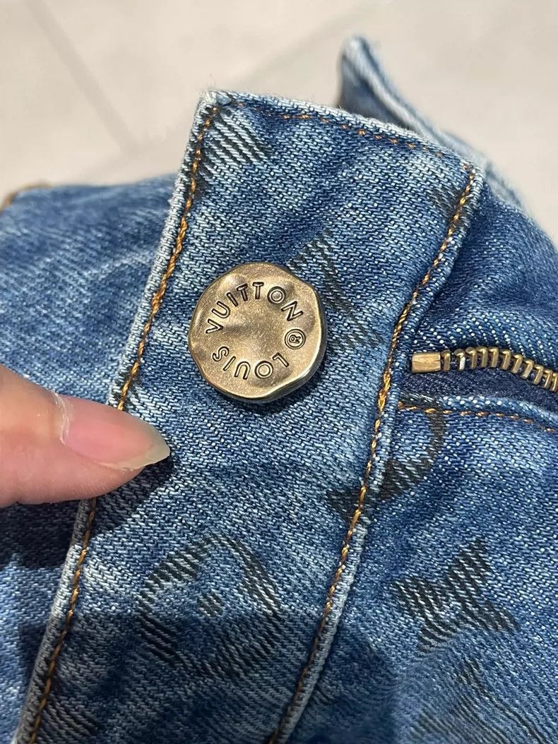 Louis Vuitton Louis Vuitton Blue full-print jeans 2505-Nextarrow Size US 32 / EU 48 - 6 Thumbnail