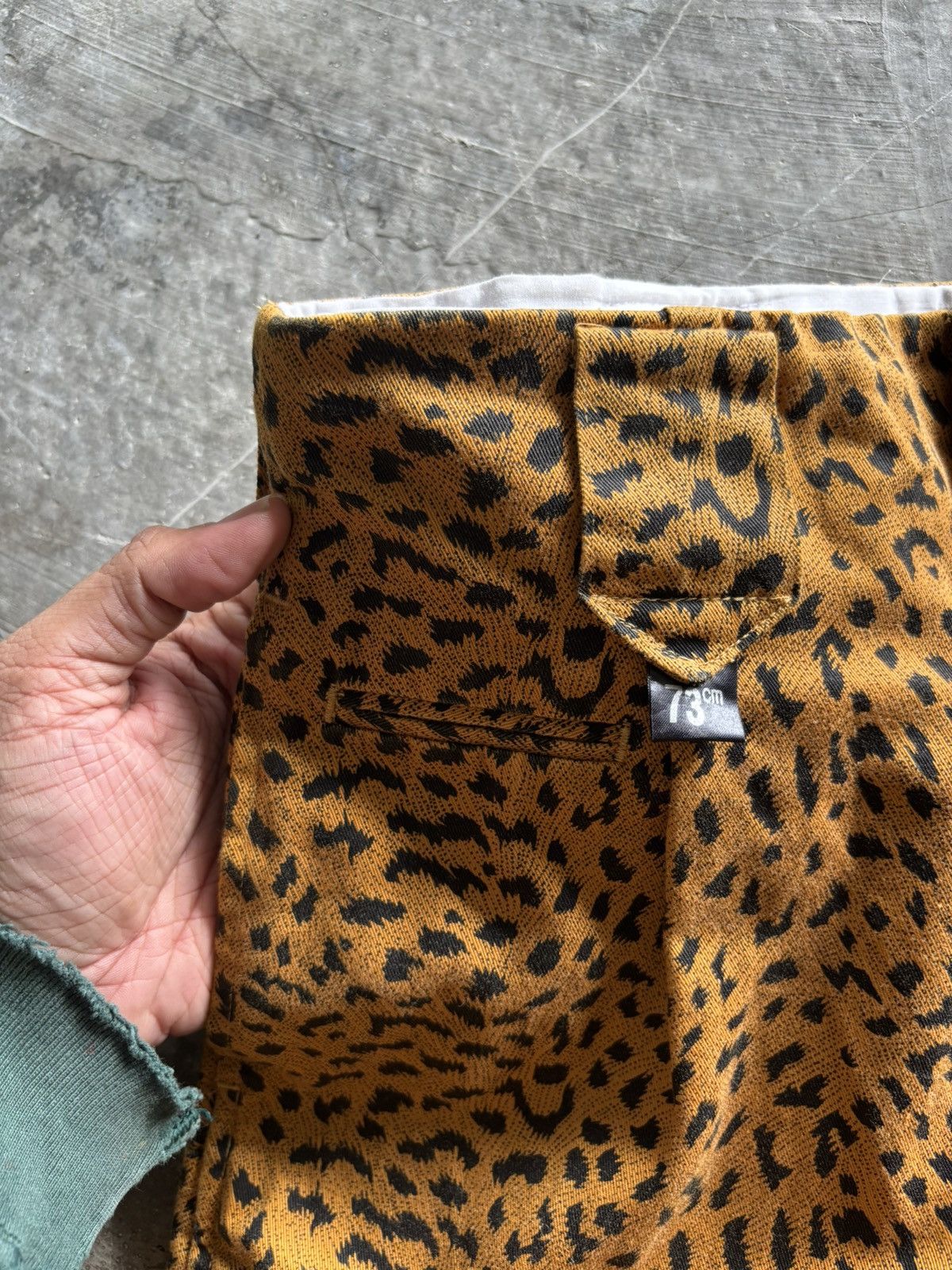 20471120 × Hysteric Glamour × Japanese Brand CRAZY VEMMAX CHEETAH LEOPARD NIKKAPOKKA TOBI PANTS JAPANESE Size US 30 / EU 46 - 5 Thumbnail