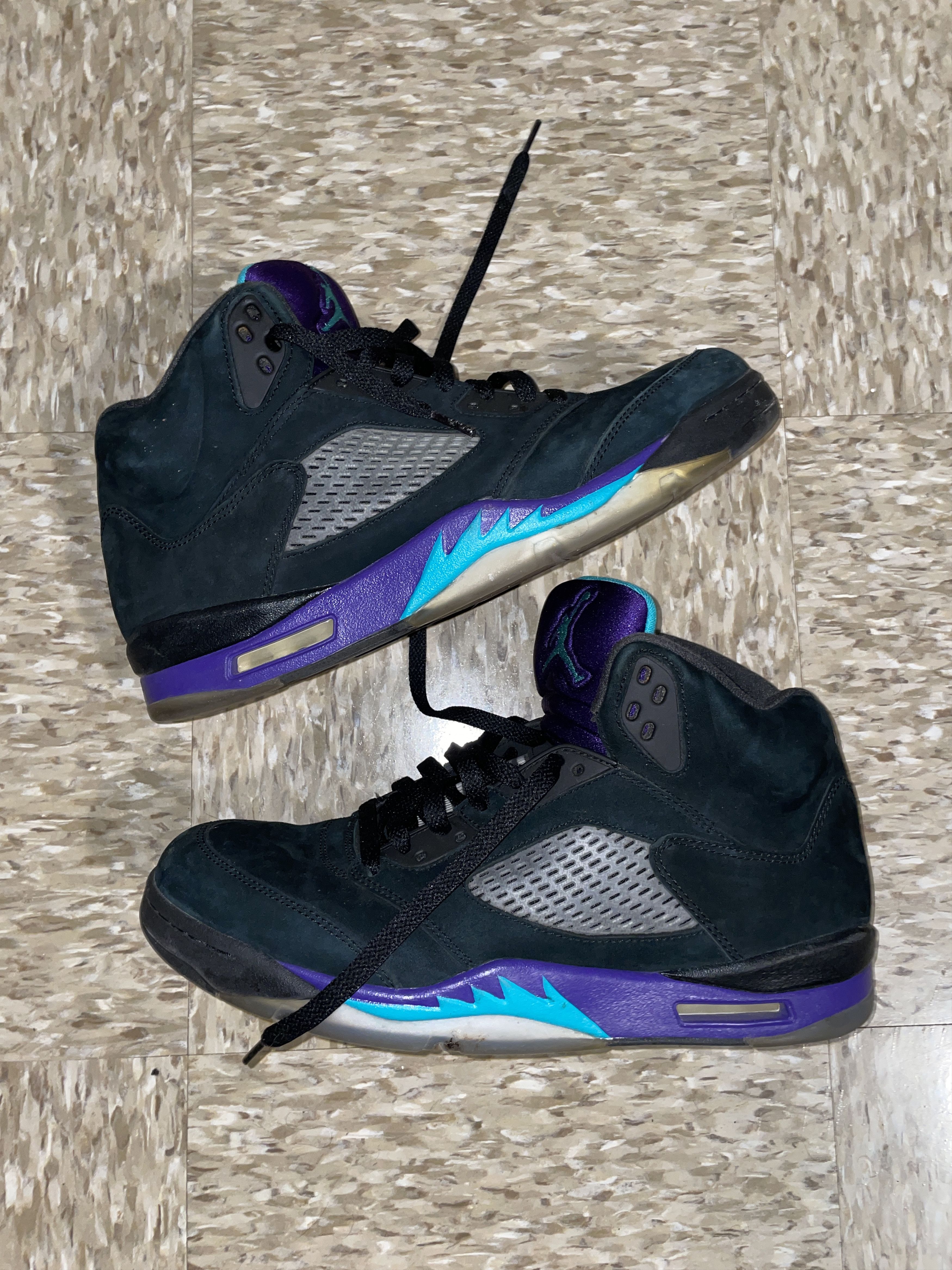 Jordan Brand Air Jordan 5 “Black Grape” (2013) Size US 11.5 / EU 44-45 - 1 Thumbnail