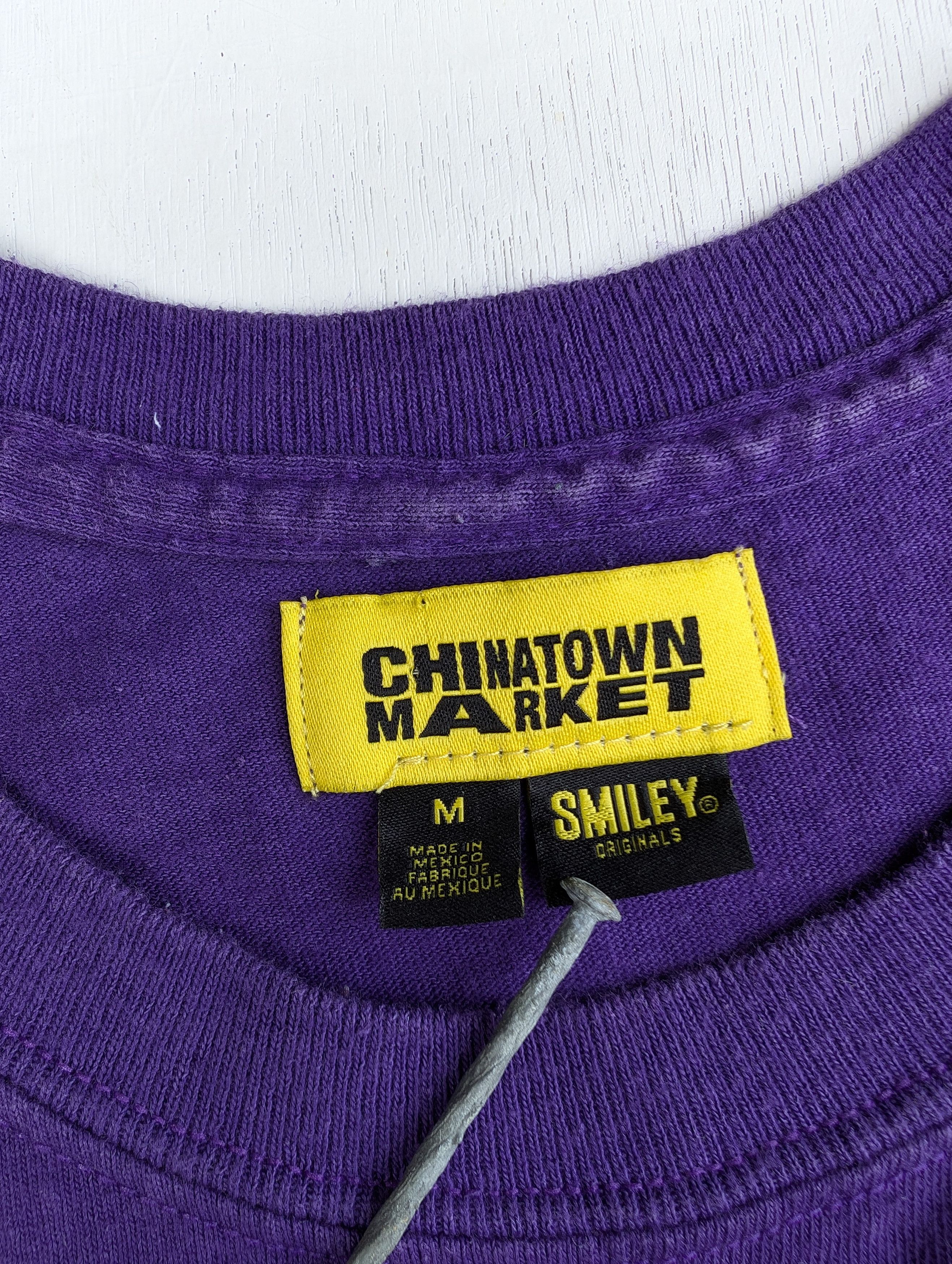 Market × Vintage 00s Chinatown Market Smiley Basketball graphic t shirt sz M Size US M / EU 48-50 / 2 - 4 Thumbnail