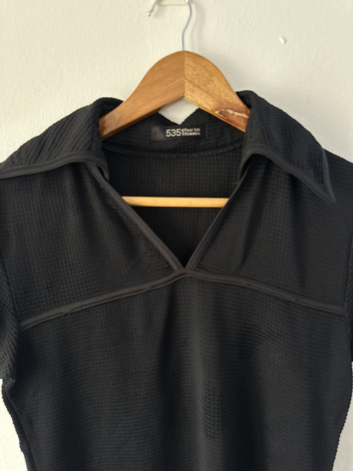 5351 POUR LES HOMMES Archive 5351 Pour Les Hommes Open Collor Size US XS / EU 42 / 0 - 3 Thumbnail