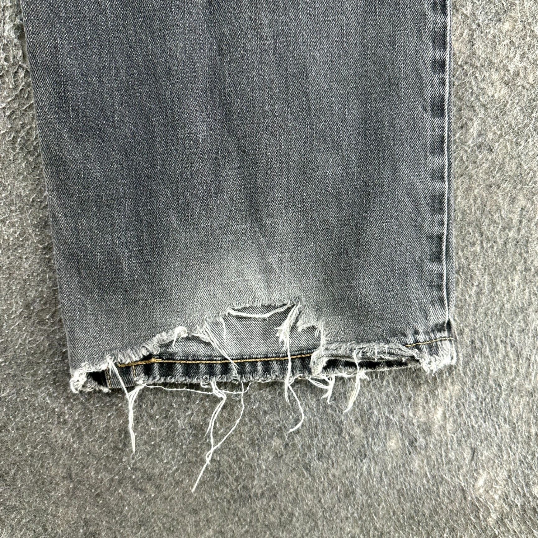Diesel VINTAGE Diesel Jeans Mens 34x29 Gray Distressed Slim Straight 5-Pocket Denim Cotton Cotton Blend City 90s Bohemian Retro Theme Mens Size US 34 / EU 50 - 6 Thumbnail
