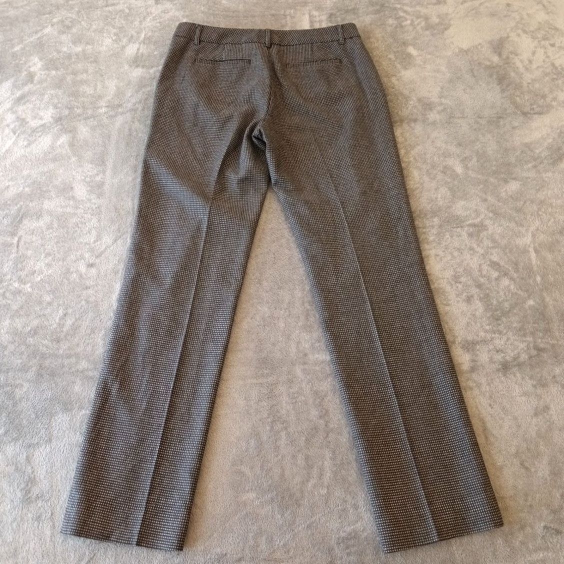 Banana Republic Banana Republic Dress Pants Womens Size 6 Gray Polka Dot Knit Lined Pockets Dress Pants Size 28" / US 6 / IT 42 - 2 Thumbnail