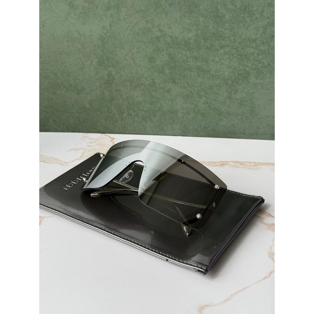 Alexander McQueen NEW Alexander McQueen AM0412S Silver Mirror Mask Sunglasses Size ONE SIZE - 2 Thumbnail