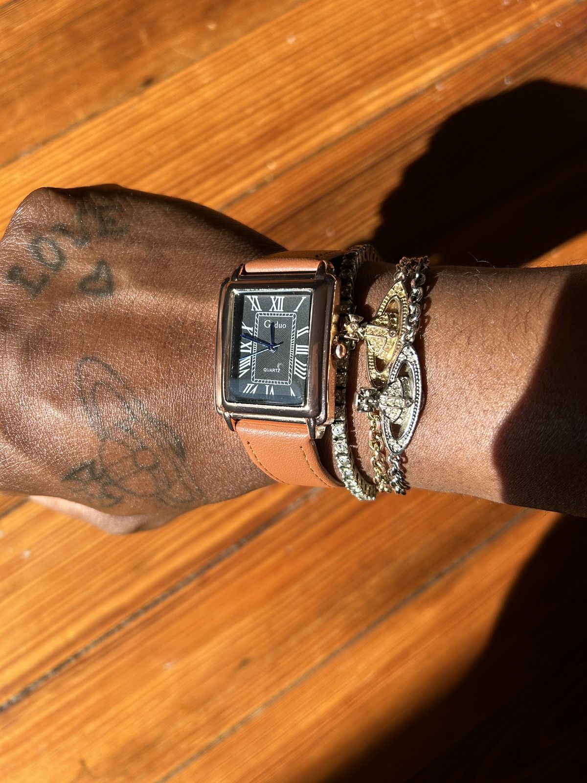 Vintage Vintage 90s vintage retro luxury style quartz leather watch Size ONE SIZE - 3 Thumbnail