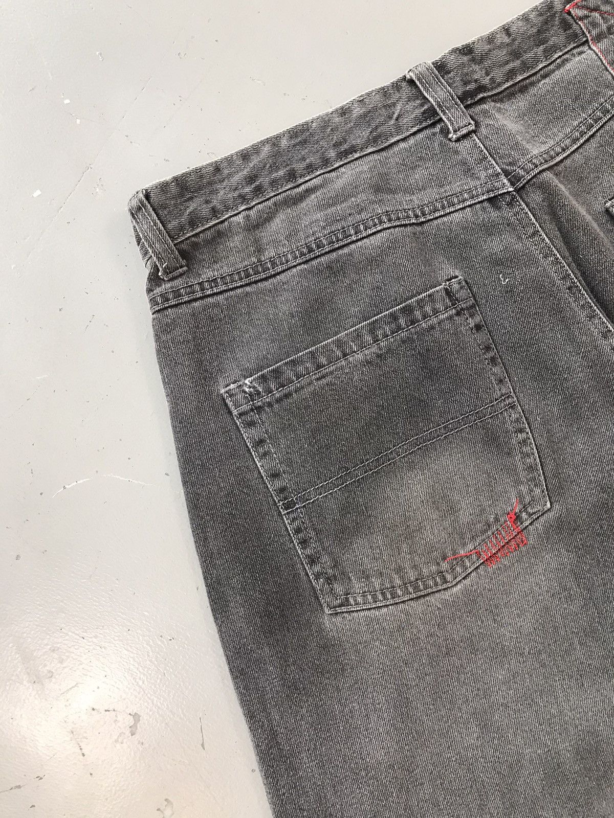 Designer × Vintage Vintage shock resistant embroidered jort Size US 35 - 11 Thumbnail