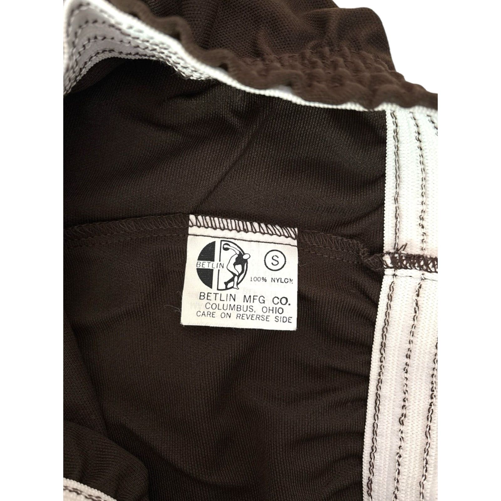 Vintage VINTAGE Betlin Athletic Shorts Unisex 90s Deadstock NWOT Made in USA Brown Nylon 3" Inseam Women S Athletic Size 28" / US 6 / IT 42 - 5 Thumbnail