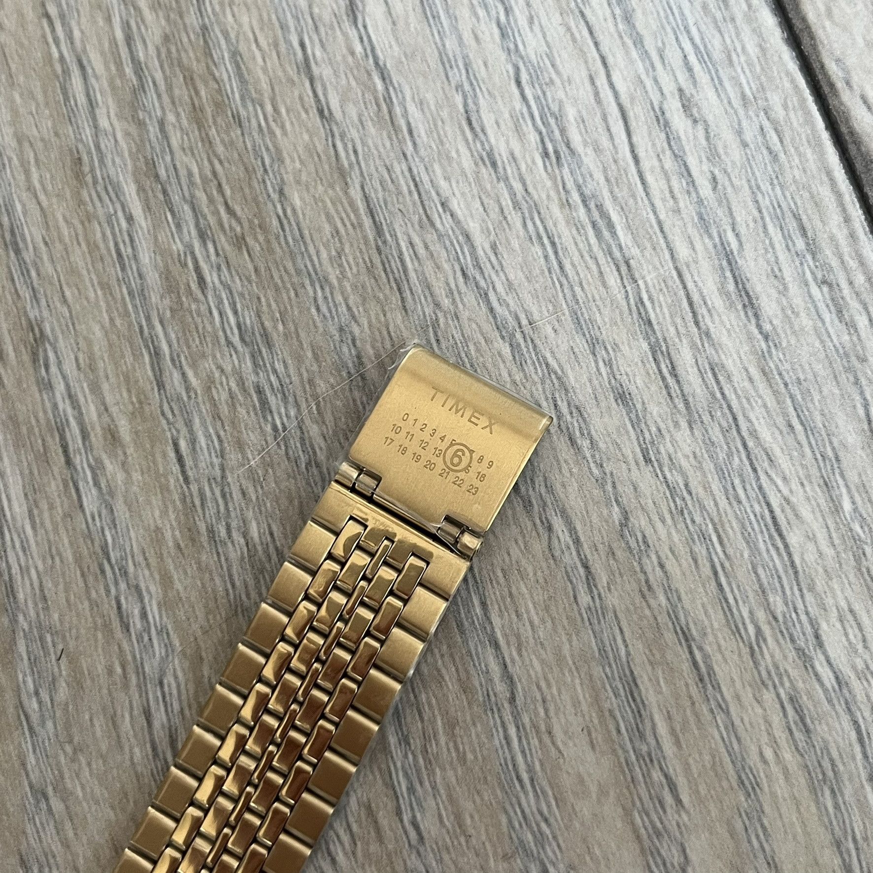 Maison Margiela × Timex Timex x Maison Margiela MM6 Gold Watch + Bracelet Gift Set Size ONE SIZE - 10 Thumbnail