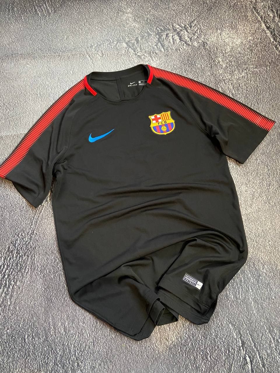 Nike Nike Barcelona 2017-2018 jersey Size US S / EU 44-46 / 1 - 1 Thumbnail