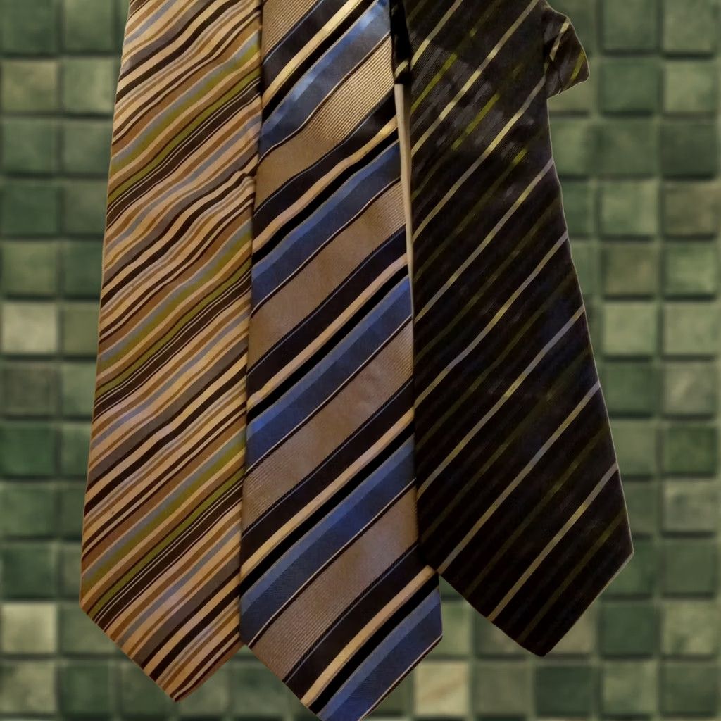 Banana Republic Banana Republic Men’s Ties Lot Of 3 Ascot Silk Striped Blue Multicolor Designer 100% Silk Men Boys? Size ONE SIZE - 1 Thumbnail