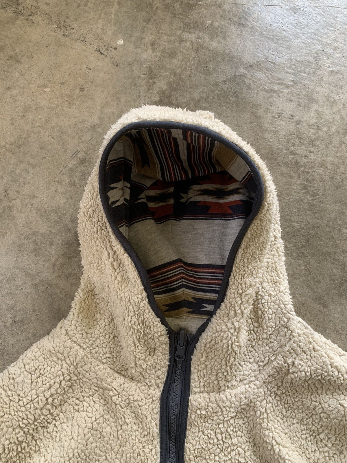 Japanese Brand rare 291295LABO reversible fleece/native design hoodie Size US L / EU 52-54 / 3 - 14 Thumbnail