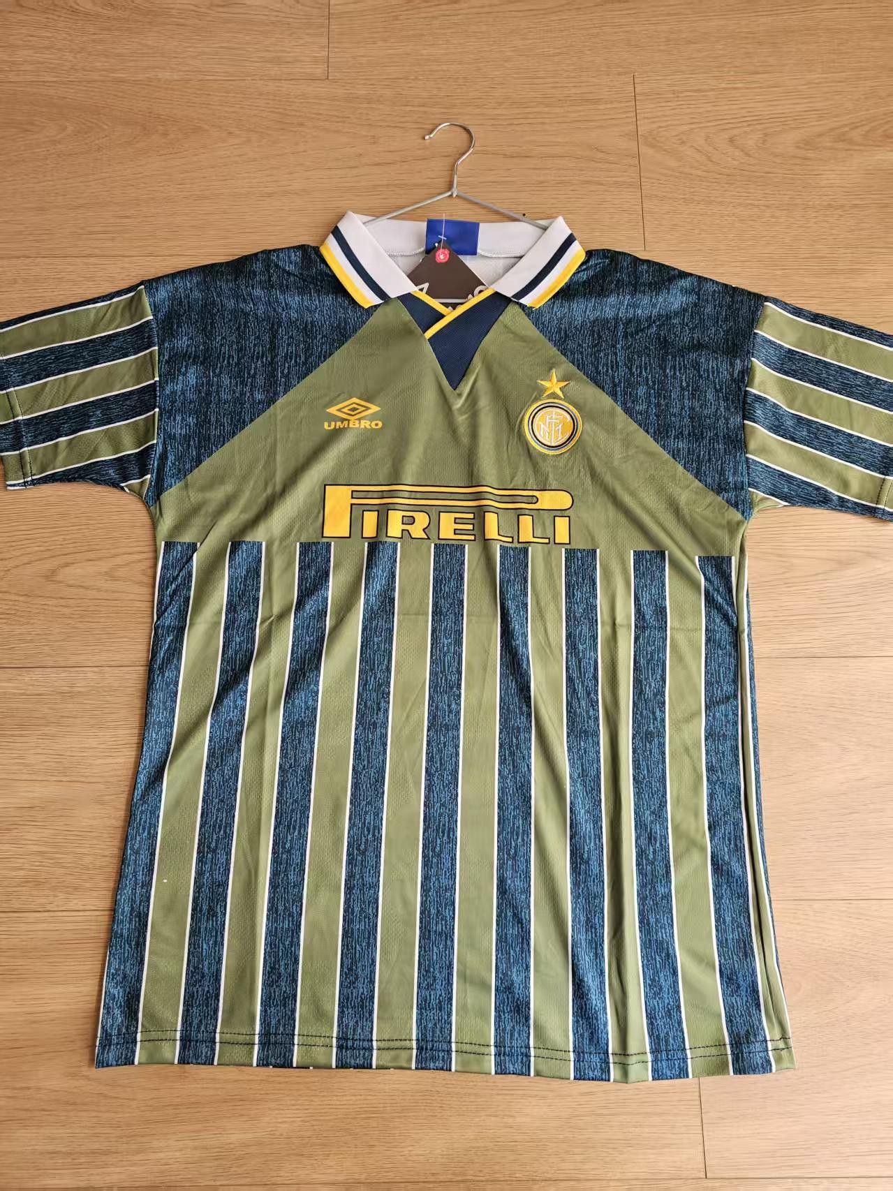 Other 1995-96 Inter Milan Soccer Jersey Away Size US M / EU 48-50 / 2 - 1 Thumbnail