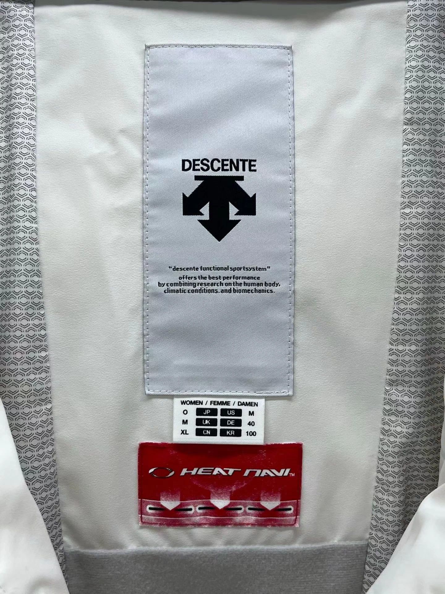 Descente DESCENTE women's white hooded wr LTH down jacket XL Size XL / US 12-14 / IT 48-50 - 3 Thumbnail