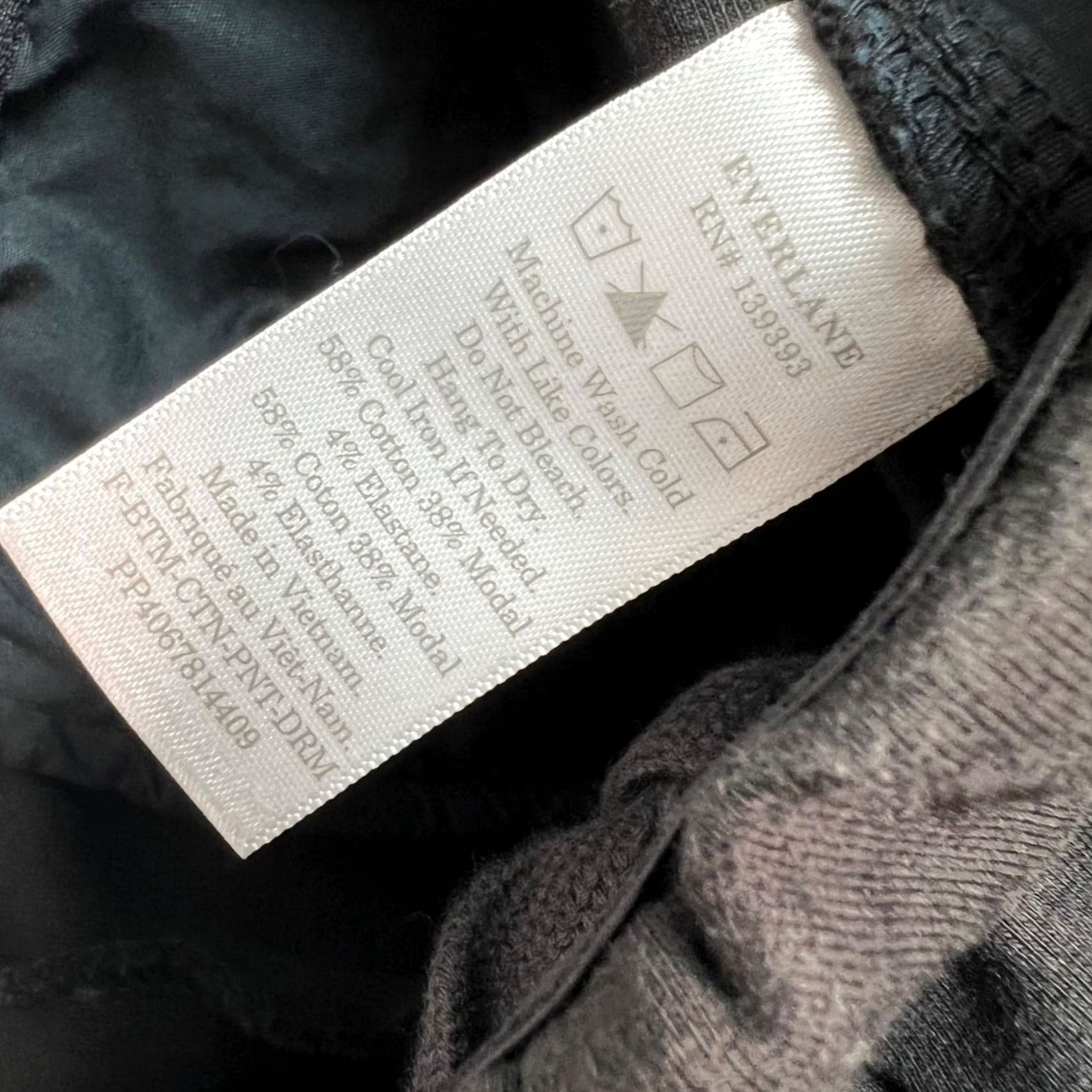 Everlane Everlane Womens High-Rise Black Trousers XS Cotton Blend Flat Front Ankle Tapered 25 in Inseam Womens XS Black Pants Size 26" / US 2 / IT 38 - 4 Thumbnail