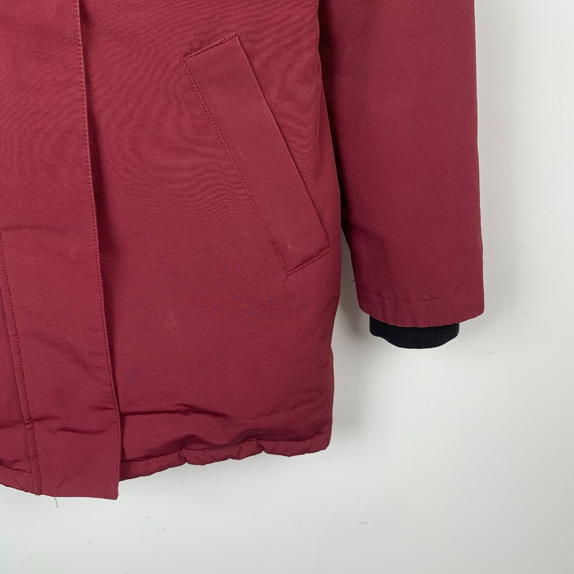 Canada Goose Canada Goose Red Fur-Collar Parka Jacket (Size XS) Size XS / US 0-2 / IT 36-38 - 7 Thumbnail