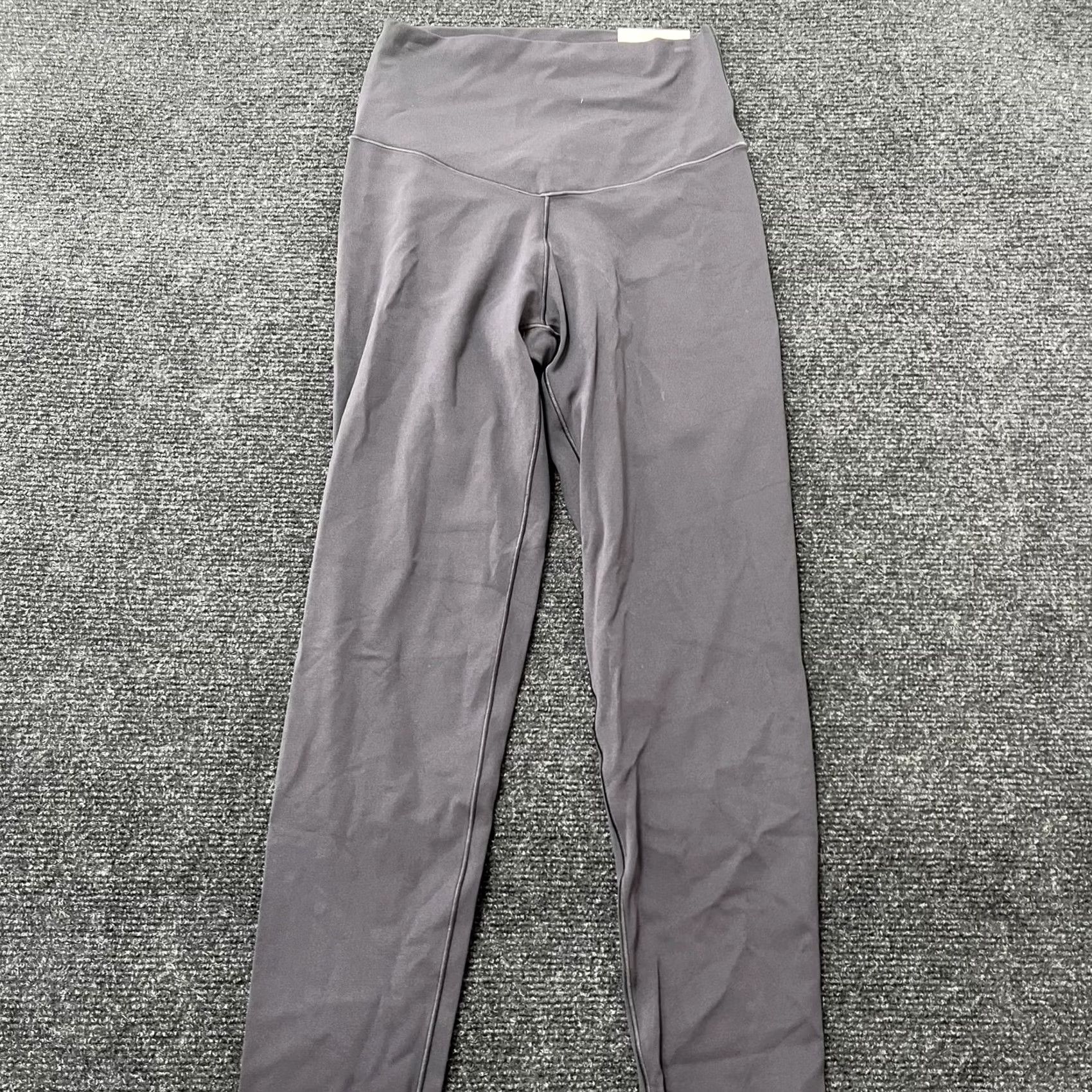 Vintage VINTAGE Aerie 7/8 Leggings Womens Small Gray High Rise Chill. Play. Move. 7/8 Legging Pants Skinny Yoga Gym Wear Womens Small Gray Size 28" / US 6 / IT 42 - 2 Thumbnail