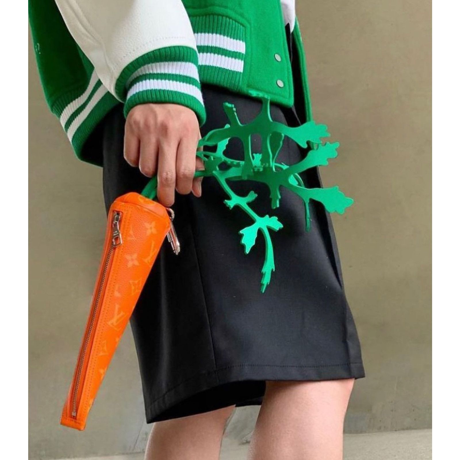 Louis Vuitton Louis Vuitton Carrot Pouch Giant Keychain Charm Virgil Size ONE SIZE - 6 Thumbnail
